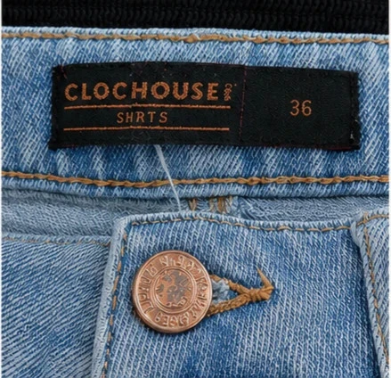Short en jean taille 36 – effet déchiré + détails pompons tendance – photo 2